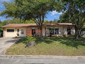 Building Photo - 7845 Village Oak Dr