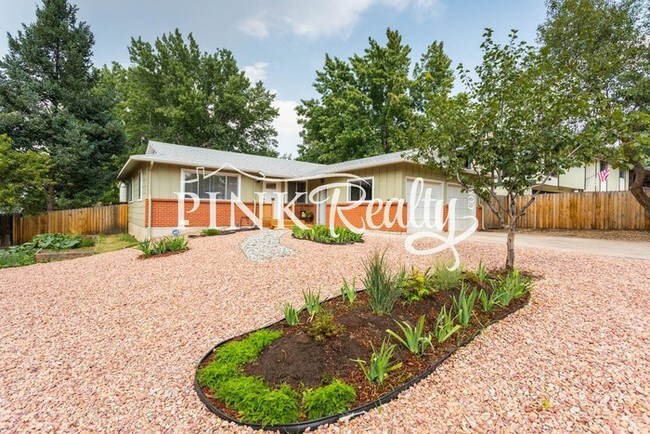 Building Photo - 426 Edgewood Dr