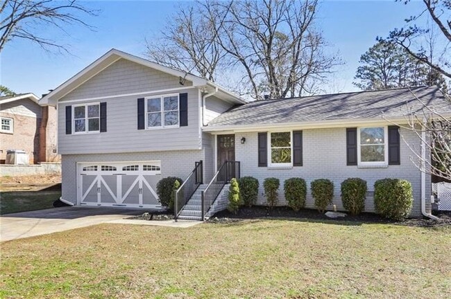 Building Photo - 220 Mansell Cir