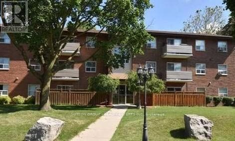 Building Photo - 612 Grey St