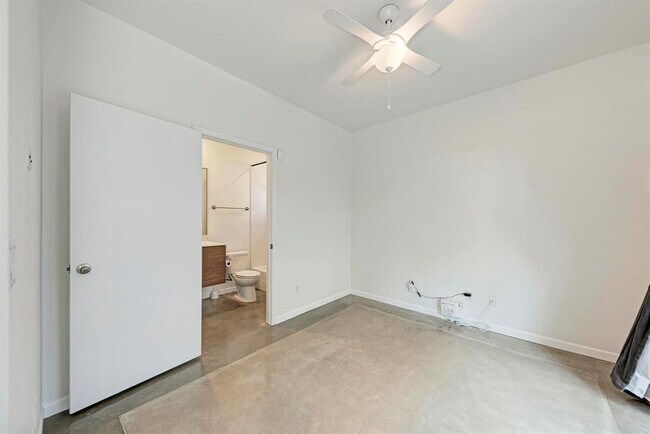 Foto del edificio - 3505 Charlotte Rose Drive
