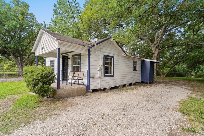 Building Photo - 4003 Hoffman St