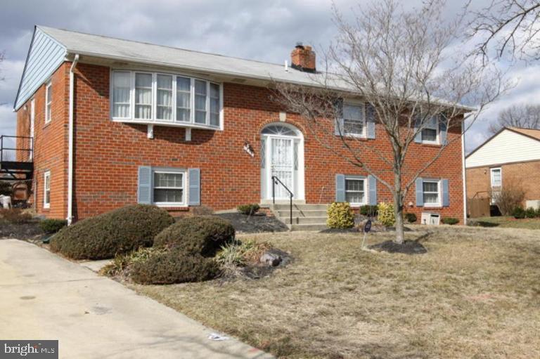 Primary Photo - 205 Dauntly St