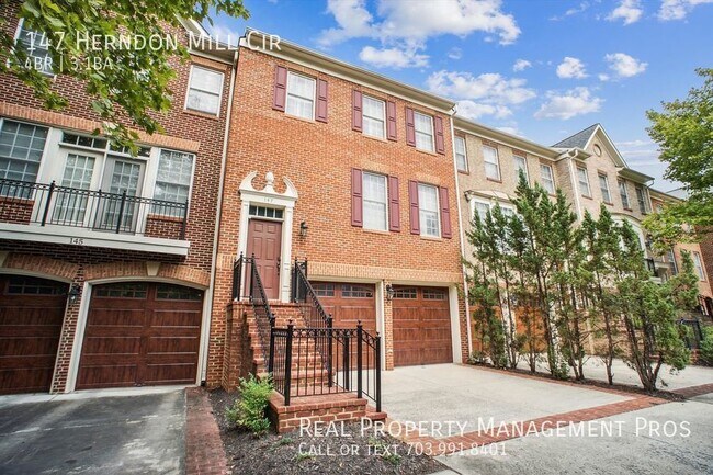 Building Photo - Beautiful, light-filled 3 BR/2.5 BA garage...