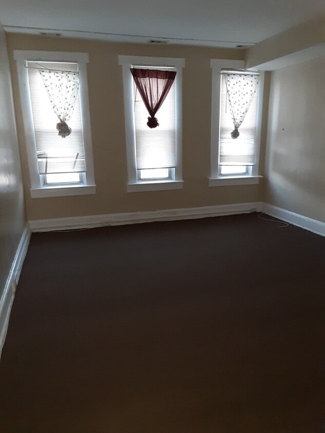 Building Photo - 2536 Loyola Southway