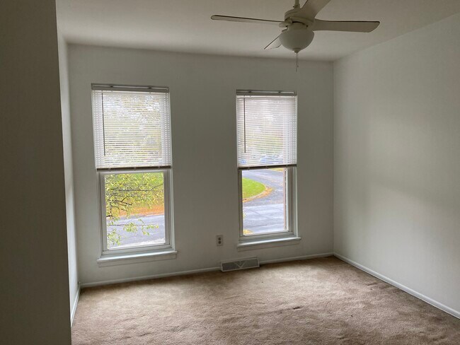 Main bedroom - 18 Morningside Ter