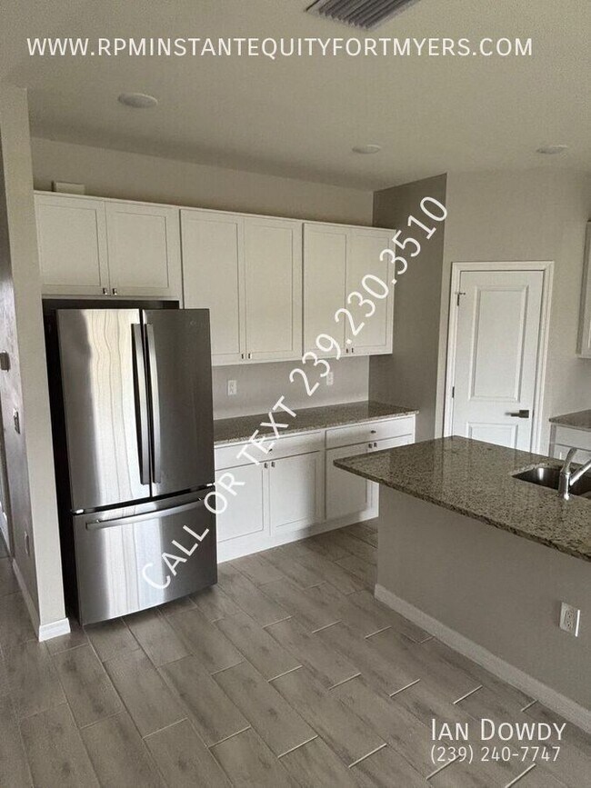 Foto del edificio - 704 Hightower Ave S