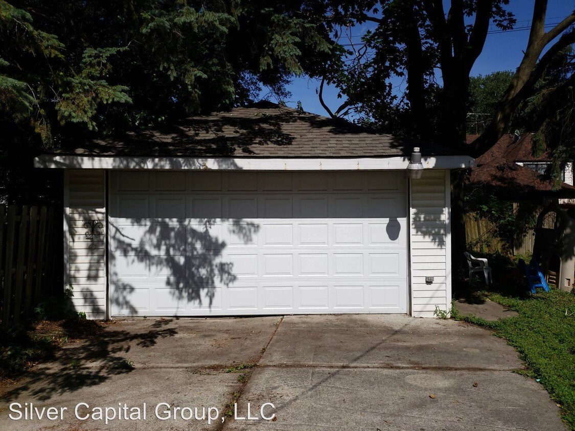 Foto del edificio - 3 br, 1.5 bath House - 14384 Longacre