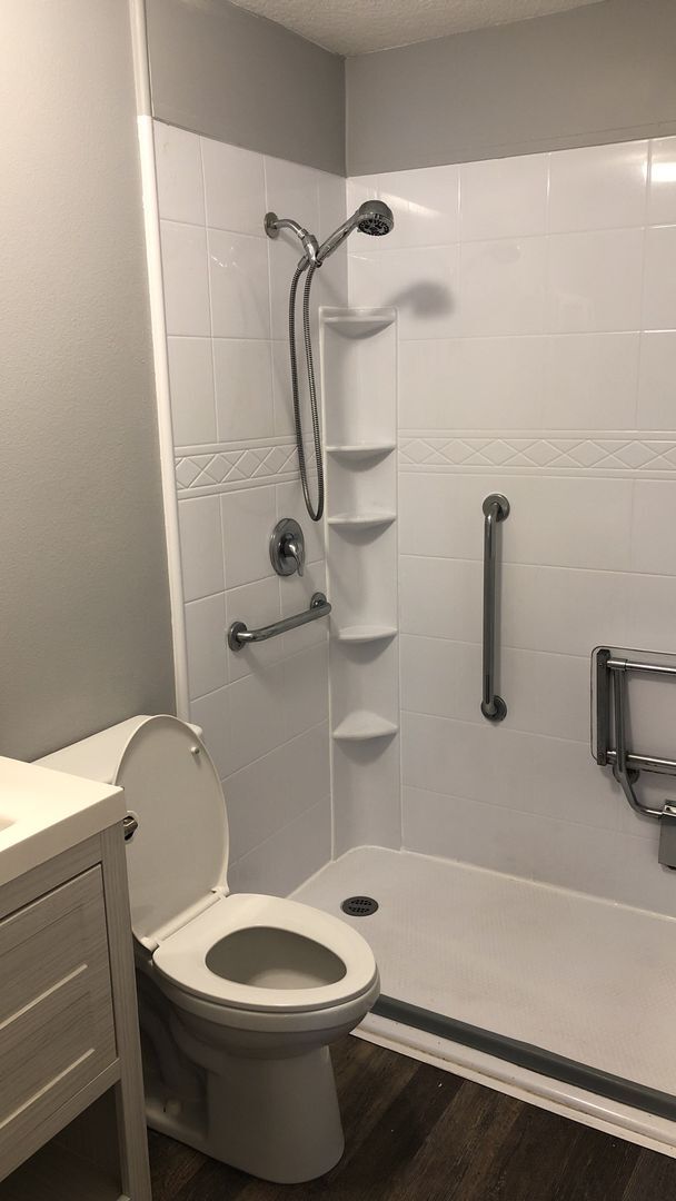 Building Photo - 2 bed 1 bath in The Heights