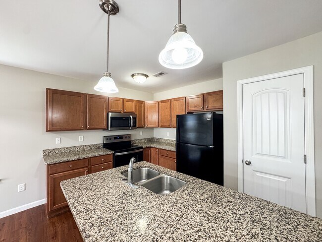 Foto del edificio - 335 Flat Cove Rd