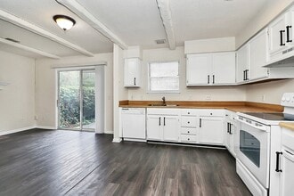 Building Photo - 6001 Heath Valley Rd Building Photo - 6001 Heath Valley Rd