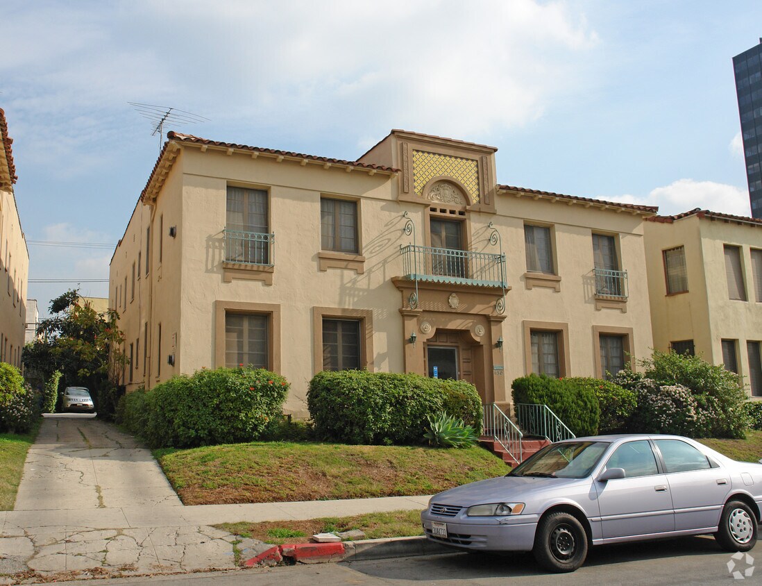 Building Photo - 624-630 S Dunsmuir Ave