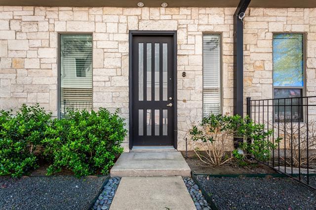 Foto del edificio - 1600 N Haskell Ave.