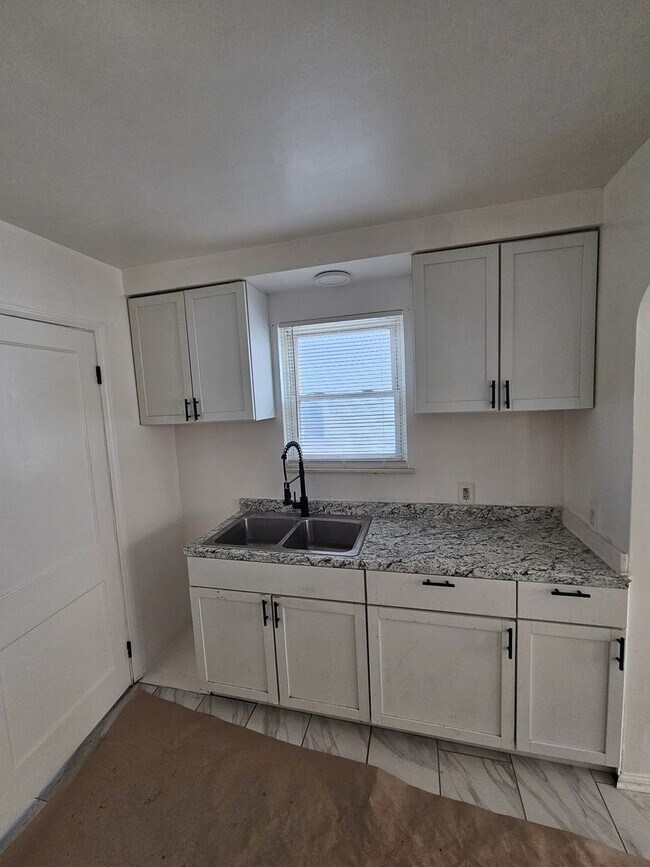 Foto del edificio - Come see your new home!