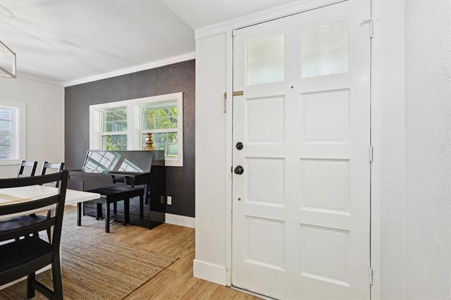 Foto del edificio - 10911 Middle Knoll Dr
