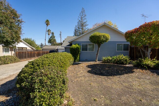 Building Photo - 650 Cypress Ave