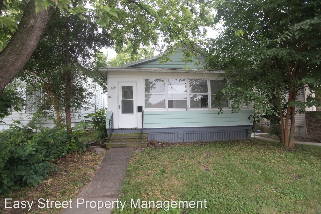 Primary Photo - 2 br, 1 bath House - 637 3rd Ave S