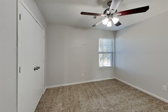 Building Photo - 17039 Kemble Creek Dr