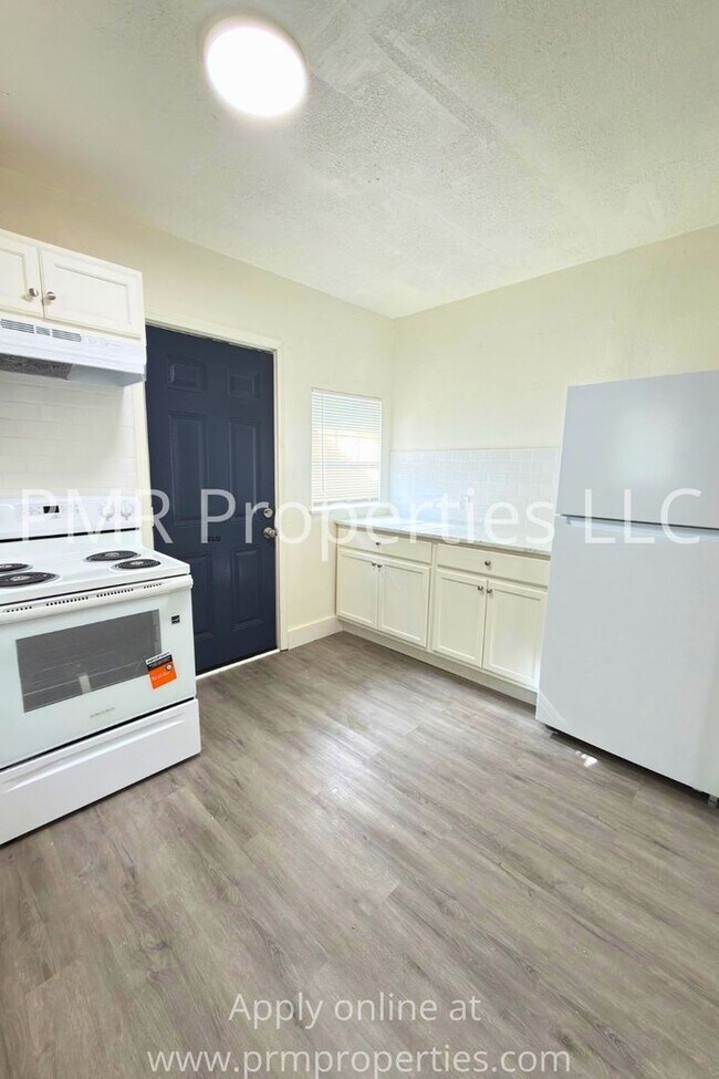 Foto del edificio - 3 Bedroom/ 1 Bathroom House