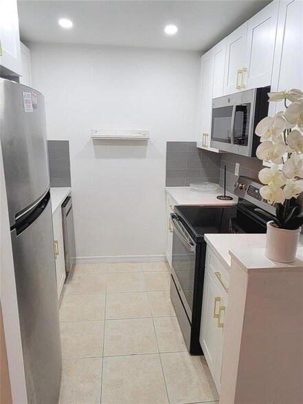Foto del edificio - 2170 NE 51st Ct