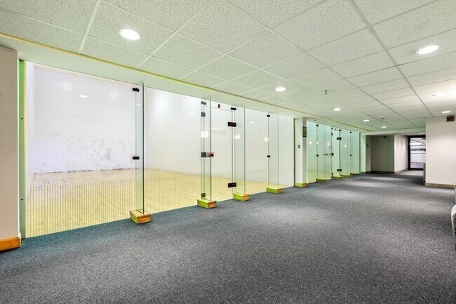 Foto del edificio - 3920 Mystic Valley Pkwy