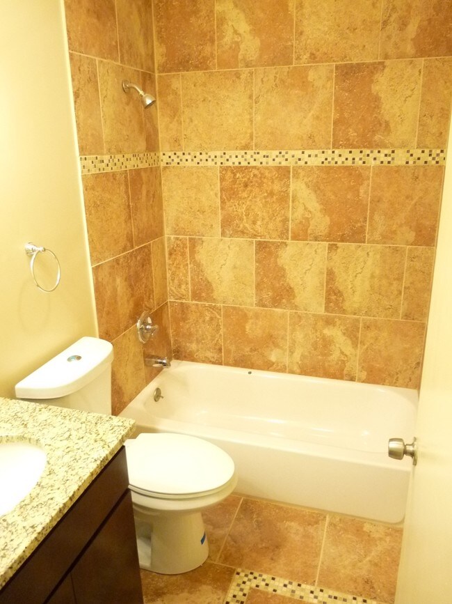 Interior Photo - 2740 W Pratt Blvd
