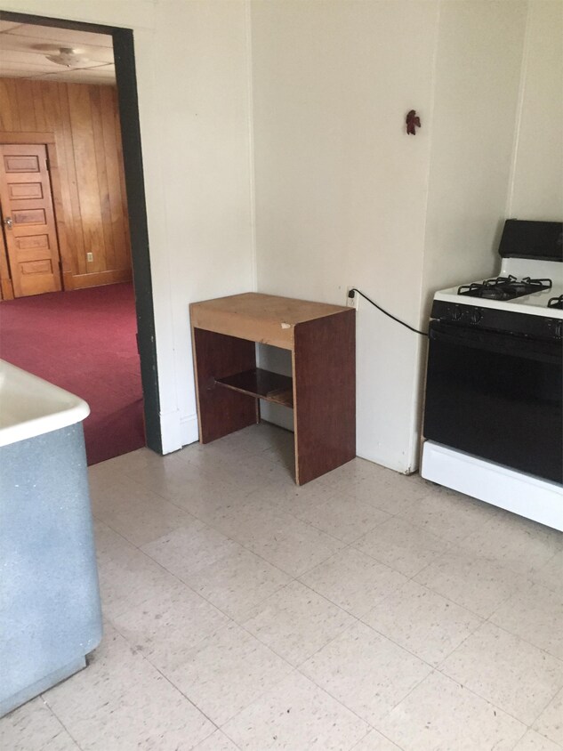 500 N Jameson Ave Unit 5, Lima, OH 45805 Room for Rent in Lima, OH