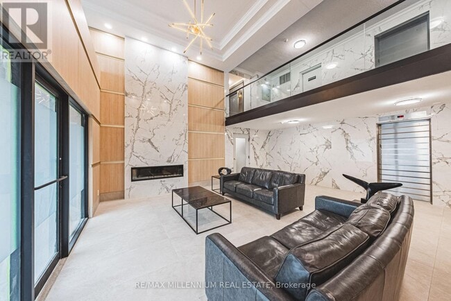 Building Photo - 2160 Lakeshore Rd.