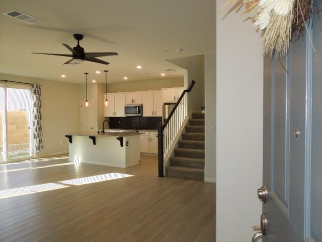 Foto del edificio - 8785 Sheldon Terrace Ln