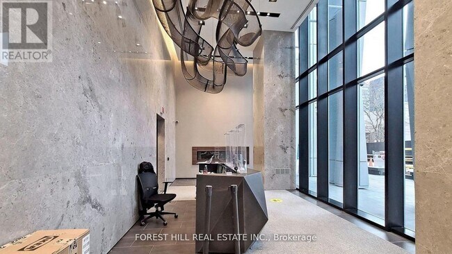 Photo du bâtiment - 1 Yorkville Ave