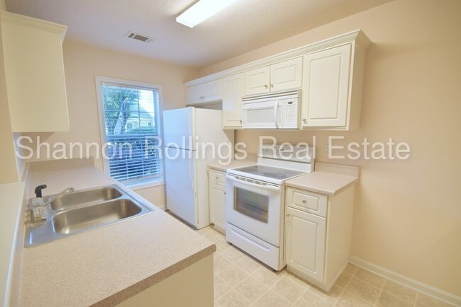 Foto del edificio - 1205 Longpoint Dr