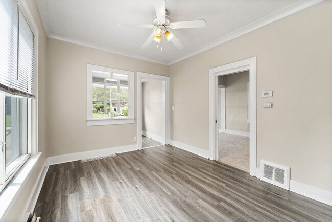 Building Photo - 7625 Fisher Ave