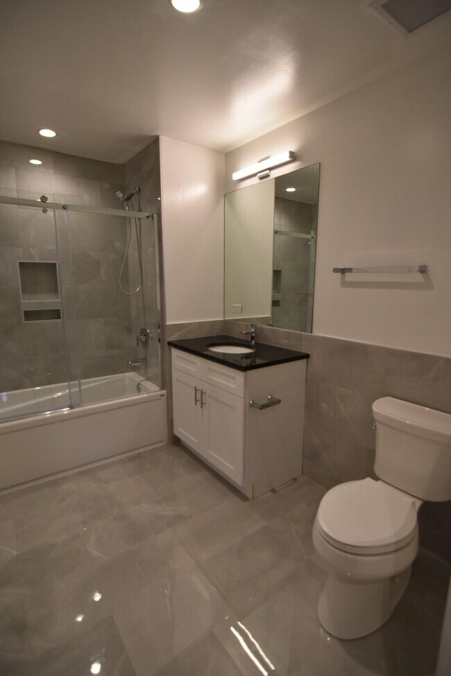 Foto del edificio - 3844 N Broadway