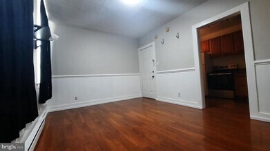Building Photo - 10 Blue Ridge Ave