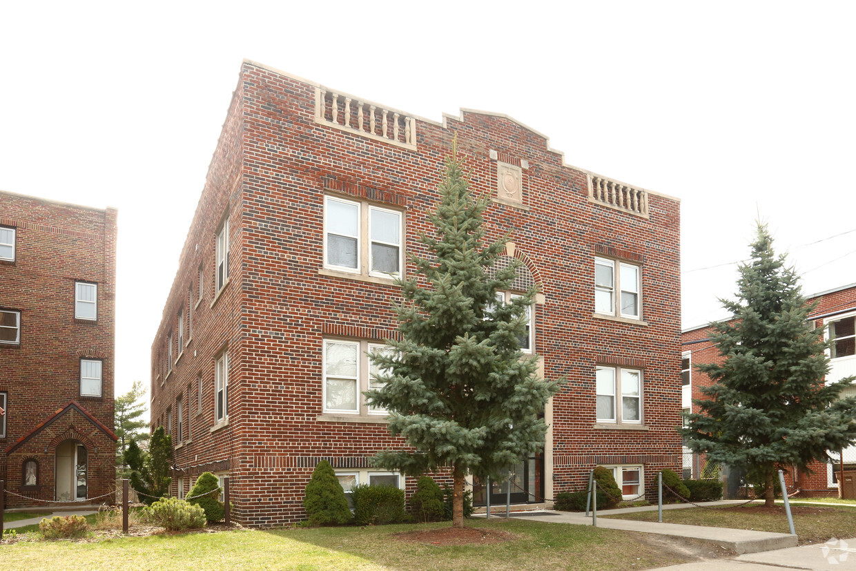Primary Photo - Stivers Apartments