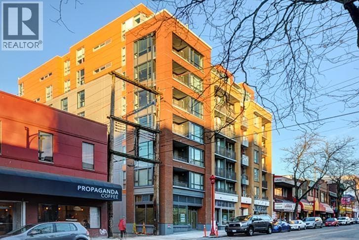 Primary Photo - 231-231 E Pender St