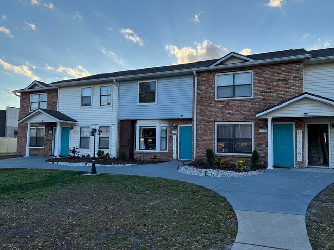 Photo - 1412 Montana Ave Townhome