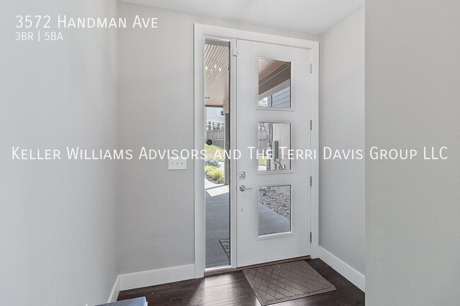 Building Photo - 3572 Handman Ave