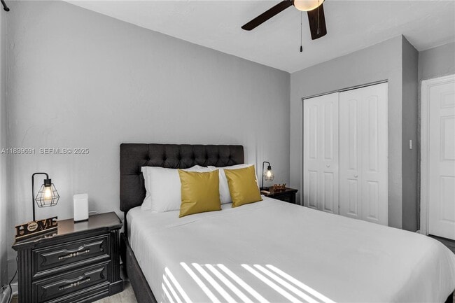 Foto del edificio - 105 SW 5th Ct