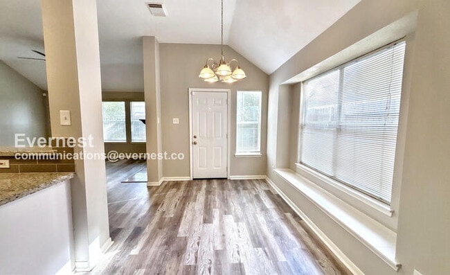 Building Photo - 9926 Goldenglade Dr