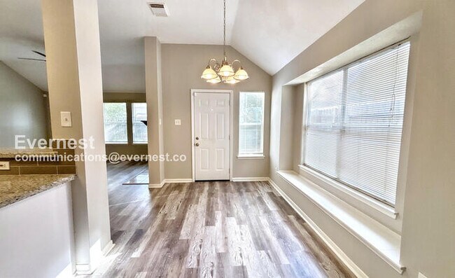 Foto del edificio - 9926 Goldenglade Dr