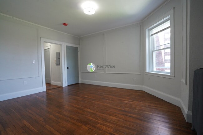 Building Photo - 840 Massachusetts Ave