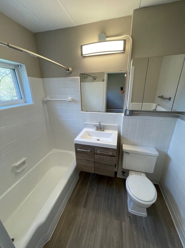 Foto del interior - Walnut Manor Apartments