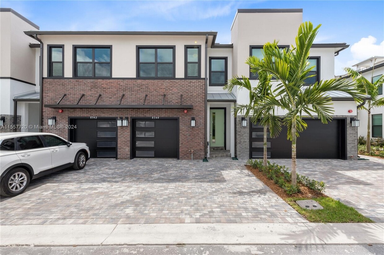 Primary Photo - 8344 NW 7th Ct