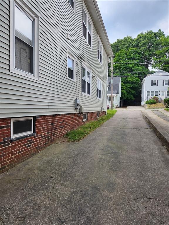 51 Huxley Ave Unit 1, Providence, RI 02908 Apartment for Rent in