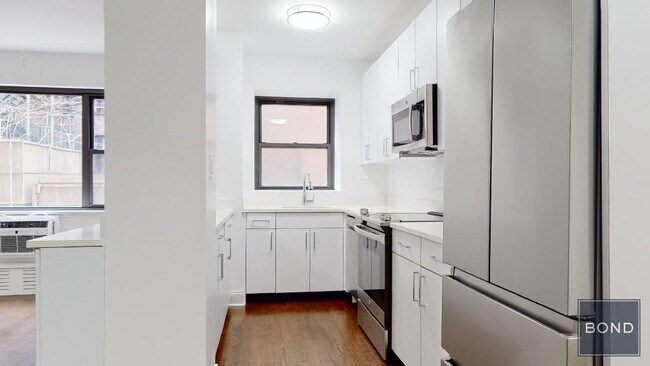 Foto del edificio - 219 E 69th St