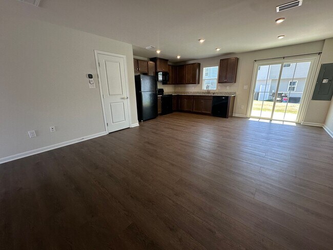 Foto del edificio - New Construction Living with Exclusive Resident Amenities!