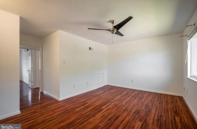 Building Photo - 8405 Eureka Ct