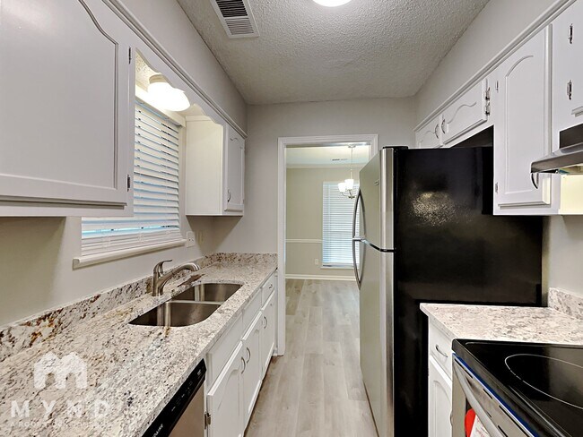 Building Photo - 3752 Schanna Dr