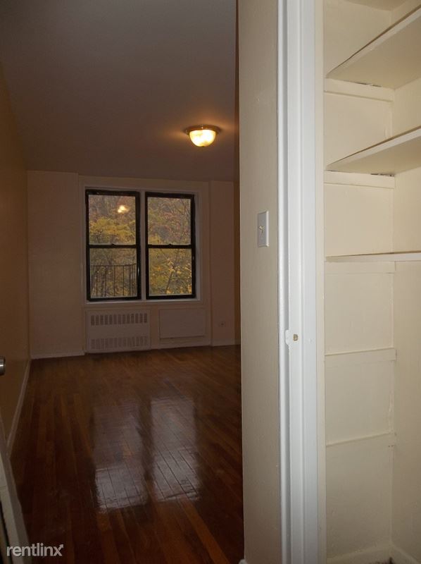 Foto del edificio - 3254 Cambridge Ave